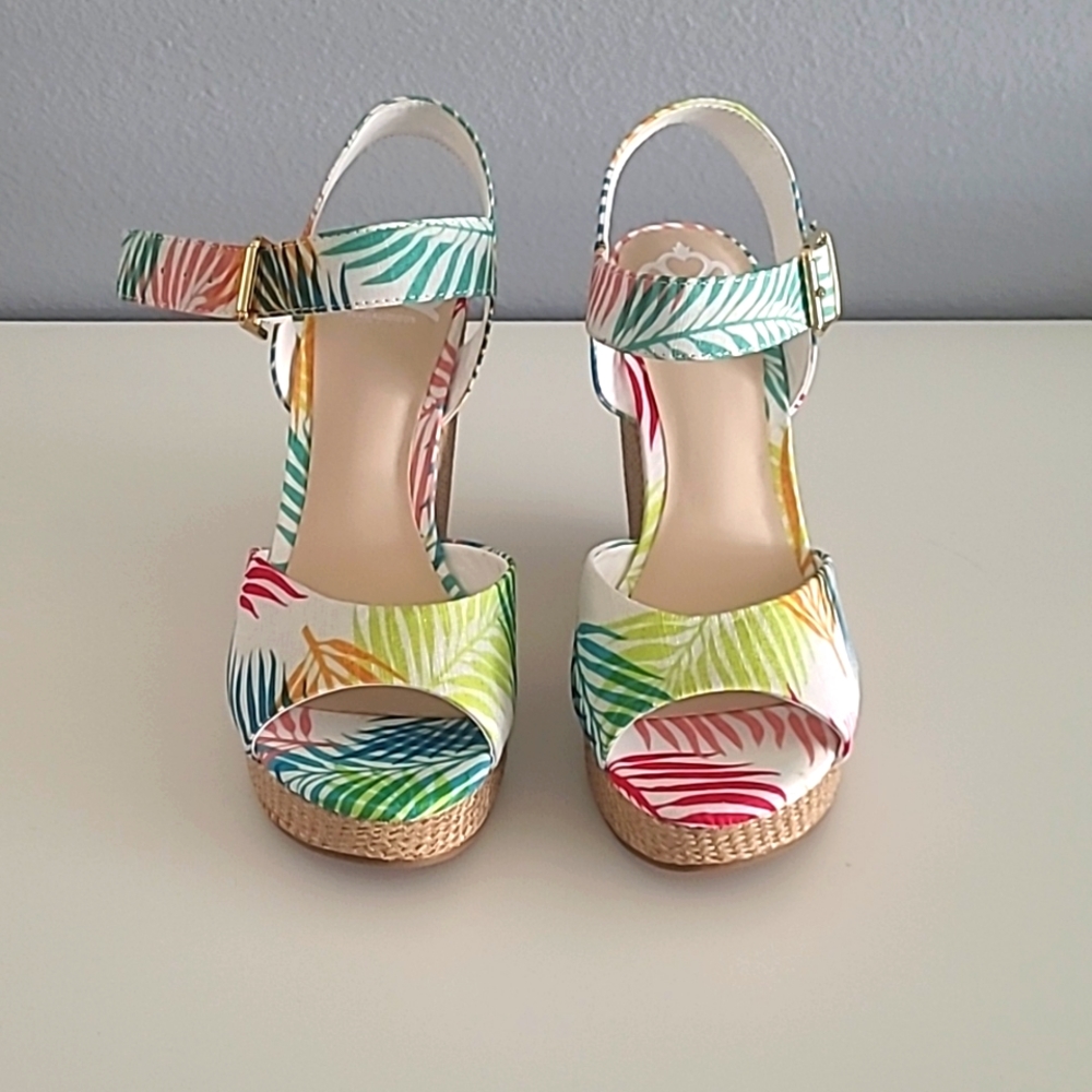 Fergalicious by Fergie wedges, NIB, size 7